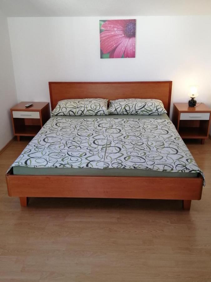 Maribela Apartments Trogir Ngoại thất bức ảnh